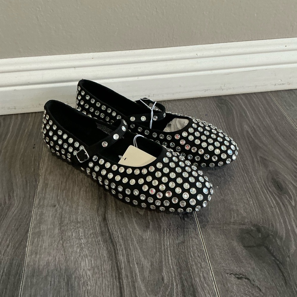 Women’s  Issa Rhinestone Ballet Flat. - Picture 10 of 14